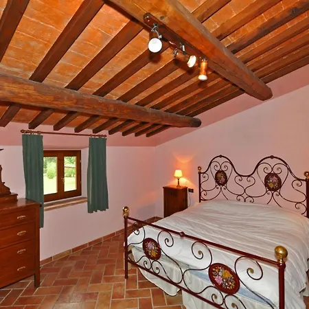 Apartment Sleeps 5 *